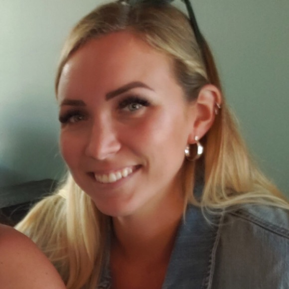 Meet your Posher, Brigitte - Picture 1 of 1